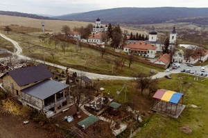 Cuib-Capriana-Moldova-monastery-min